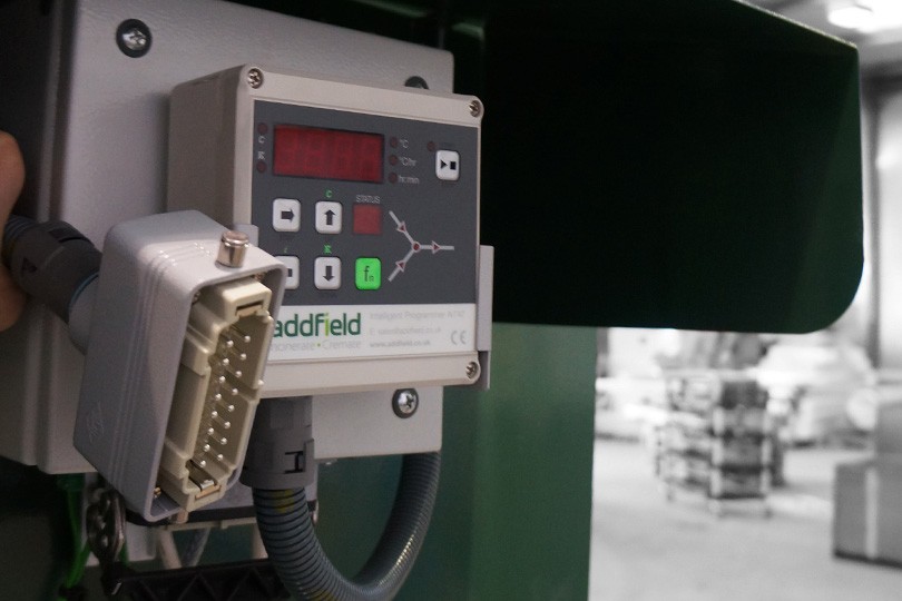 Pig disposal machine on farm-controller