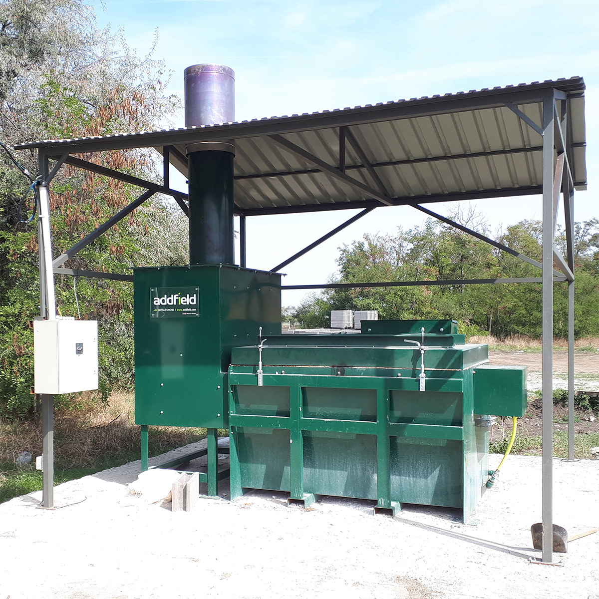 simple rain structure for an incinerator